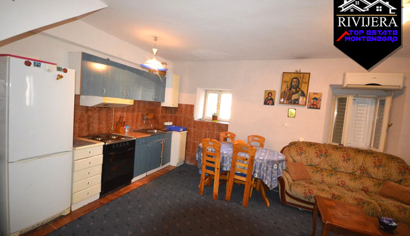 RN2217-Intresting stone house Bijela, Herceg Novi-Top Estate Montenegro