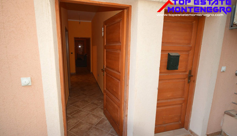 RN2222-Stan sa pogledom na more Topla, Herceg Novi-Top Nekretnine Crna Gora
