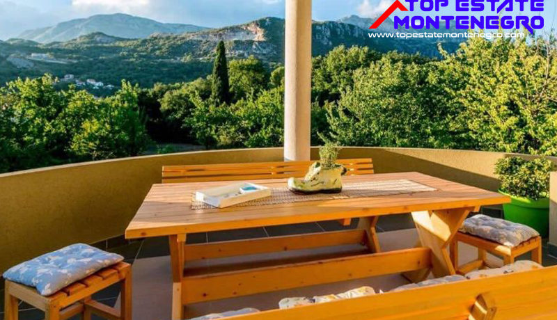 RN2218-Villa with large plot Podi, Herceg Novi-Top Estate Montenegro