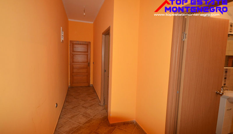 RN2222-Без мебели двухкомнатная квартира Топла, Герцег Нови-Топ недвижимости Черногории