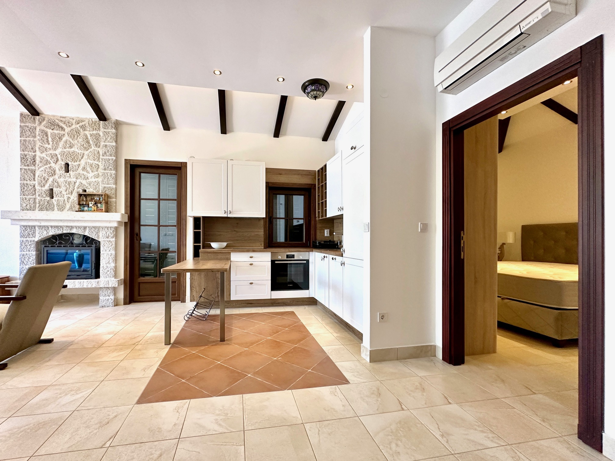 For sale furnished two bedroom apartment in Kostanjica Kotor