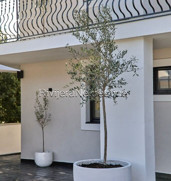 Tivat_vila_prodjaa_villa_sale_Rivijera_Nekretnine_oglasi_Boka_Kotorska_ (10)
