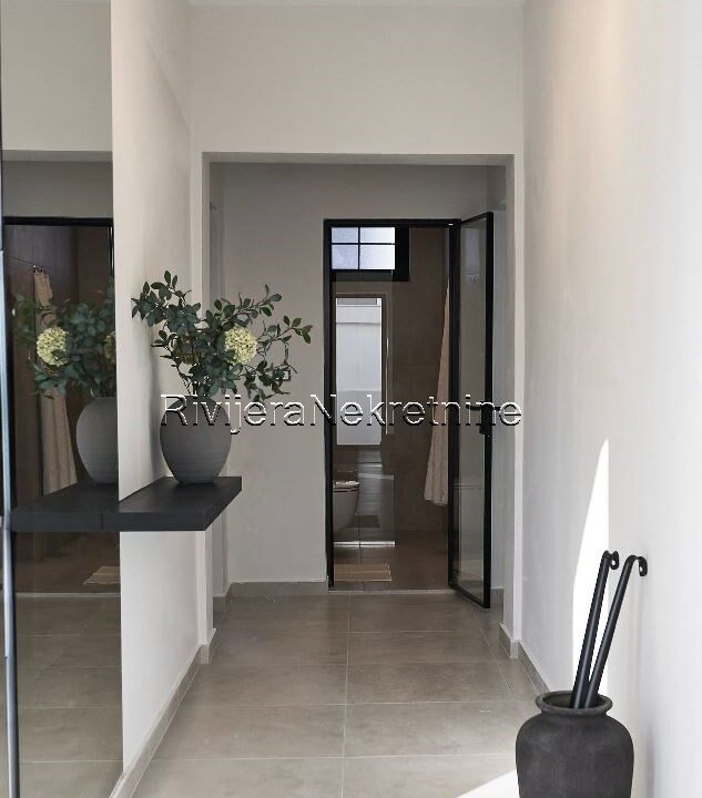 Tivat_vila_prodjaa_villa_sale_Rivijera_Nekretnine_oglasi_Boka_Kotorska_ (12)