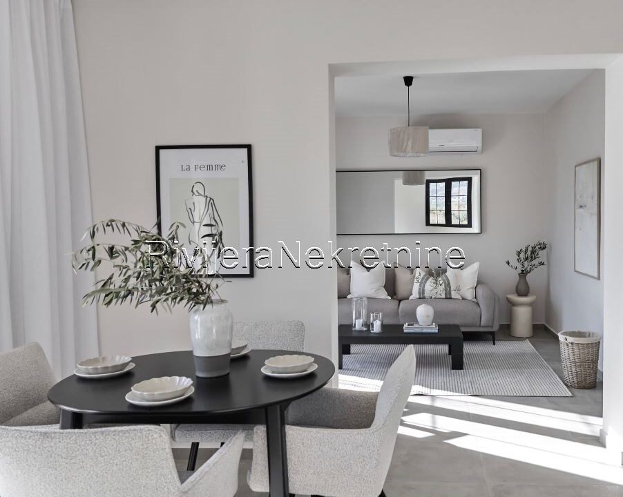 Tivat_vila_prodjaa_villa_sale_Rivijera_Nekretnine_oglasi_Boka_Kotorska_ (13)
