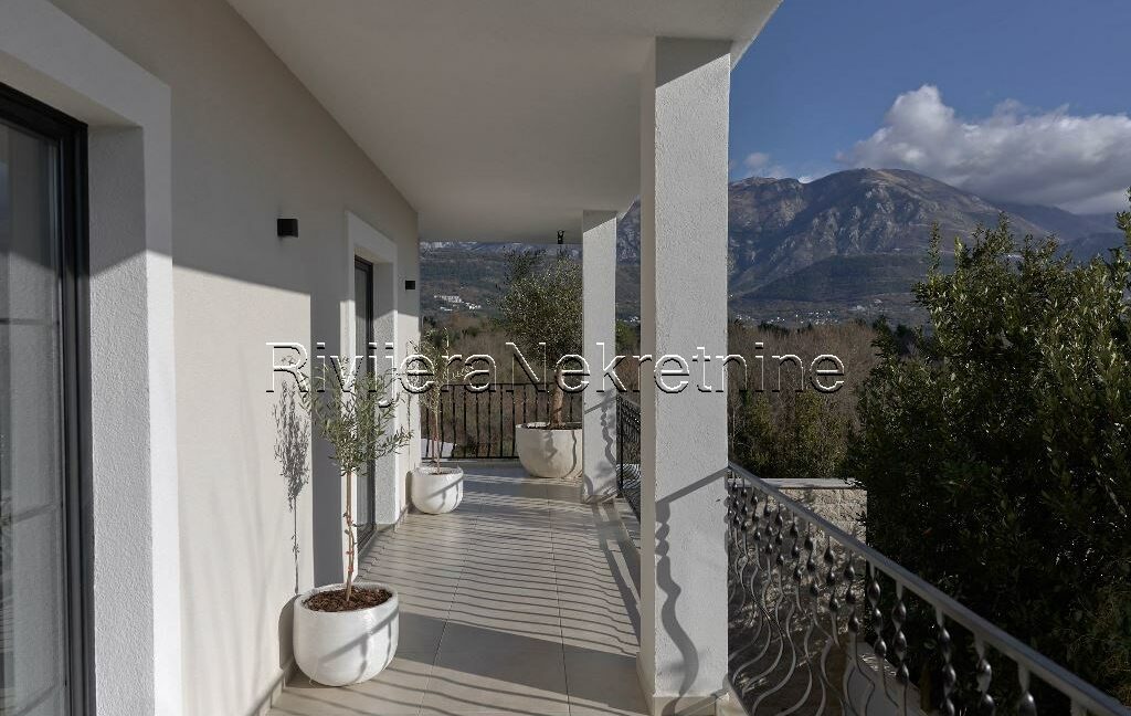 Tivat_vila_prodjaa_villa_sale_Rivijera_Nekretnine_oglasi_Boka_Kotorska_ (14)