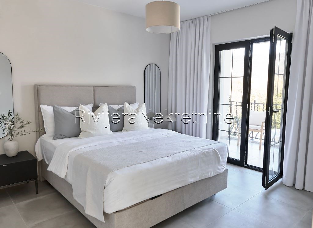 Tivat_vila_prodjaa_villa_sale_Rivijera_Nekretnine_oglasi_Boka_Kotorska_ (2)