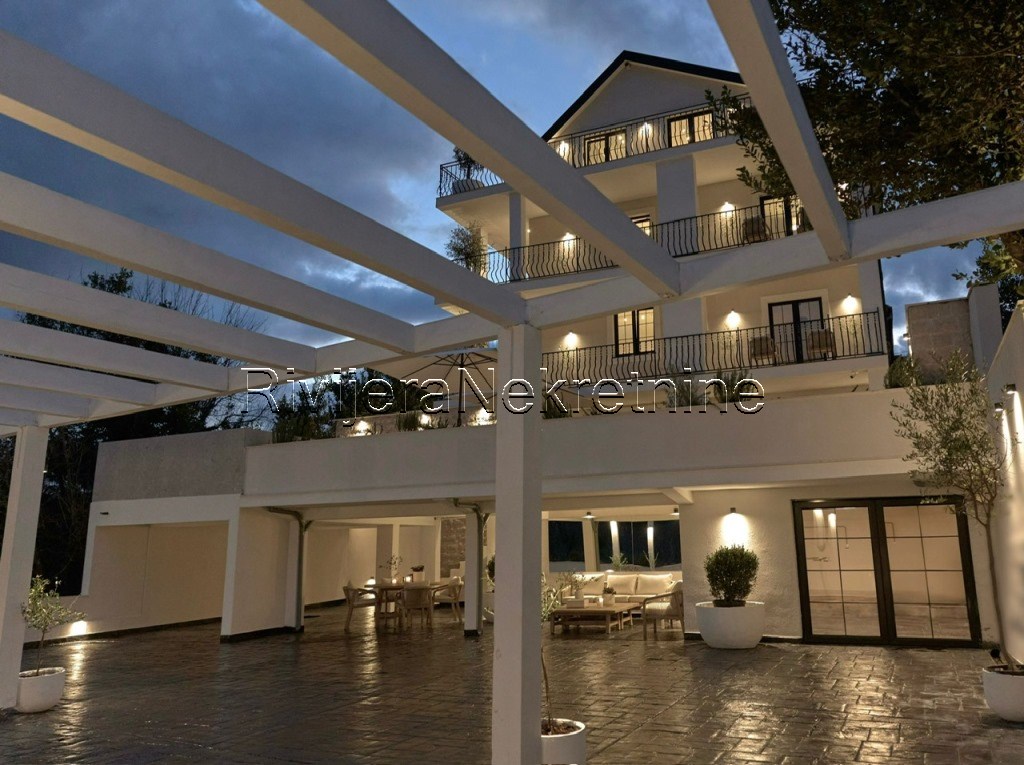 Tivat_vila_prodjaa_villa_sale_Rivijera_Nekretnine_oglasi_Boka_Kotorska_ (4)