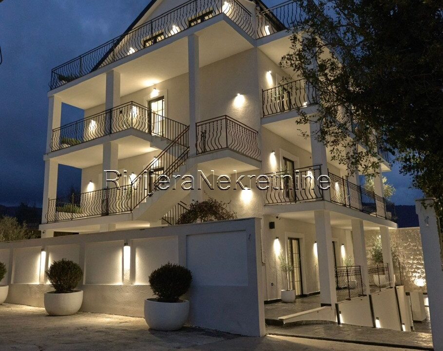 Tivat_vila_prodjaa_villa_sale_Rivijera_Nekretnine_oglasi_Boka_Kotorska_ (6)