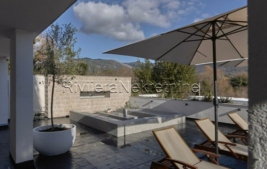 Tivat_vila_prodjaa_villa_sale_Rivijera_Nekretnine_oglasi_Boka_Kotorska_ (8)