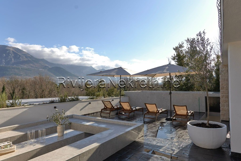 Tivat_vila_prodjaa_villa_sale_Rivijera_Nekretnine_oglasi_Boka_Kotorska_ (9)