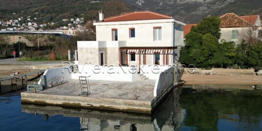 Luxury villa on the seafront in Herceg Novi Bijela