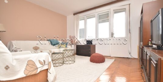 Two-bedroom apartment with sea view Herceg Novi center