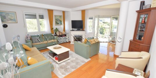 Two-bedroom furnished apartment with sea view Igalo Herceg Novi