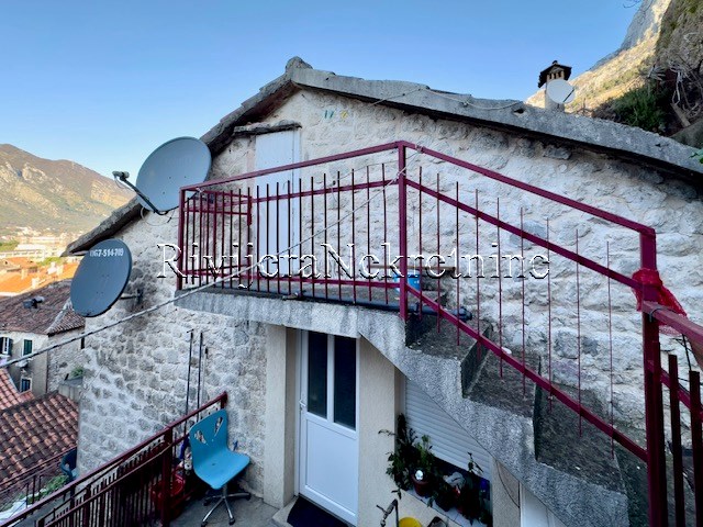 Stari_grad_Kotor_Sale_prodaja_Rivijera_Nekretnine_oglais_kusa_house_ads (5)