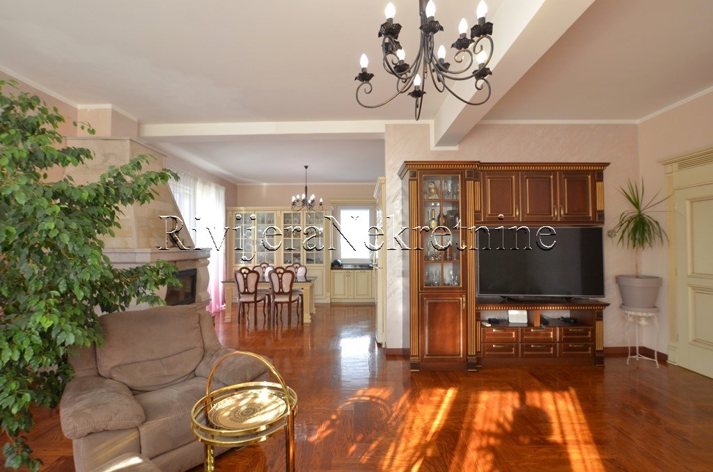 prodaja_kuca_sale_Zelenika_Herceg_Novi_oglasi_Ads_prodaza_Rivijera_Nekretnine_ (8)
