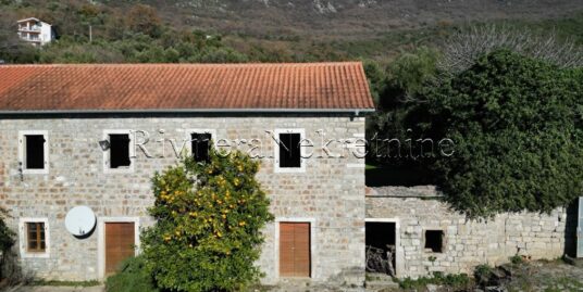 Landed estate with stone houses for sale Zelenika Herceg Novi