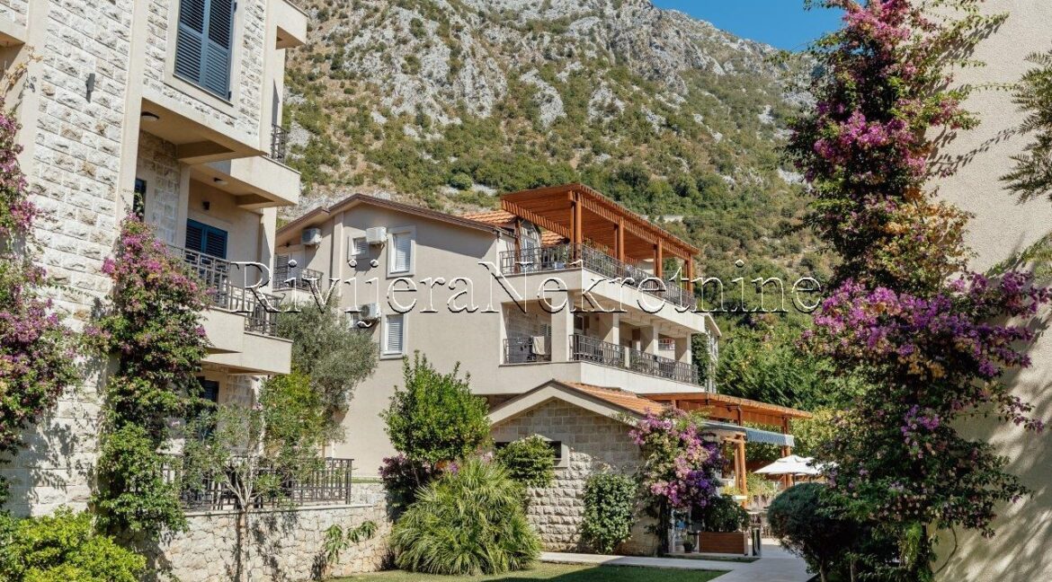 prodaja_Sale_Rivijera_Nekretnine_oglas_Ads_Morinj_Kotor_stan_ (10)