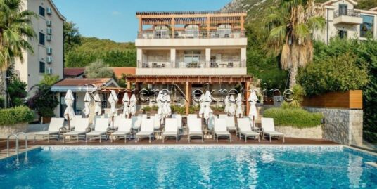 For sale two-bedroom apartment in the luxurious Morinj Complex