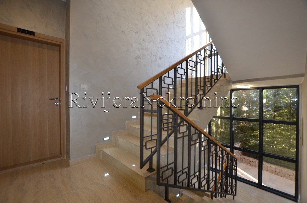 prodaja_Sale_Rivijera_Nekretnine_oglasi_Ads_Morinj_Kotor_ (10)