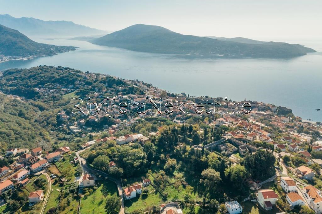 Urbanisiertes Grundstück zu verkaufen Herceg Novi