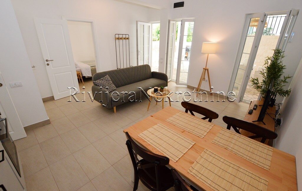 prodaja_Sale_rivijera_nekretnine_oglasi_Baosici_Herceg_Novi_ (1)