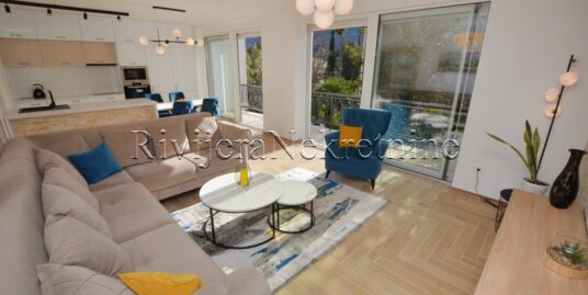 Luxurious duplex apartment near the Portonovi Kumbor complex L