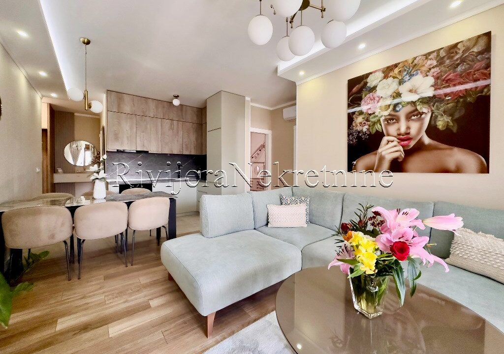 prodaja_sale_stan_Rivijera_Nekretnine_oglasi_Ads_Kotor_Dobrota_stan_(1)