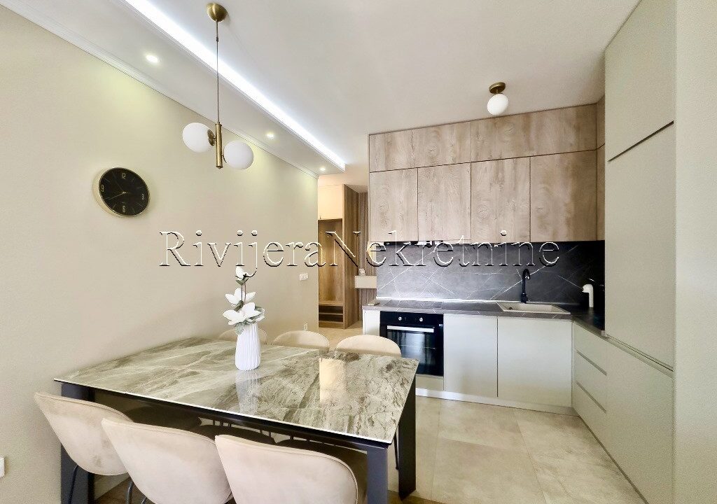 prodaja_sale_stan_Rivijera_Nekretnine_oglasi_Ads_Kotor_Dobrota_stan_(2)