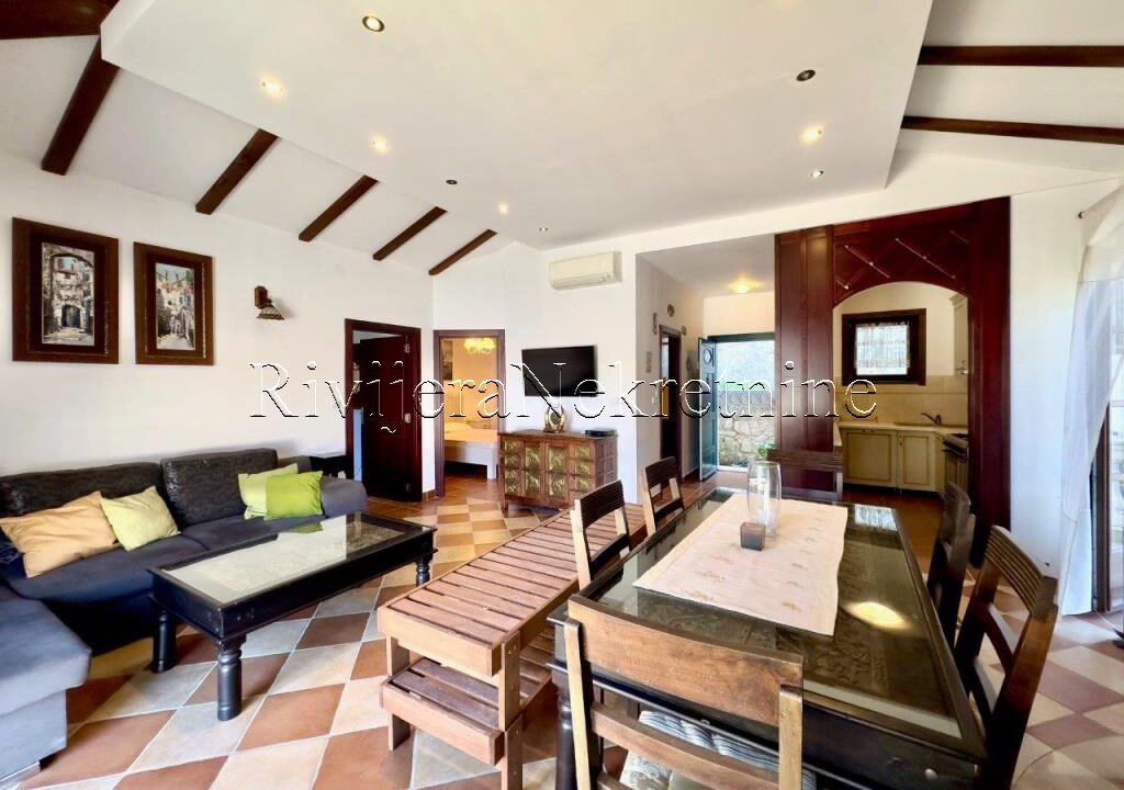 prodaja_sale_Rivijera_Nekretnine_oglasi_Ads_Kotor_Kostanjica_stan (3)