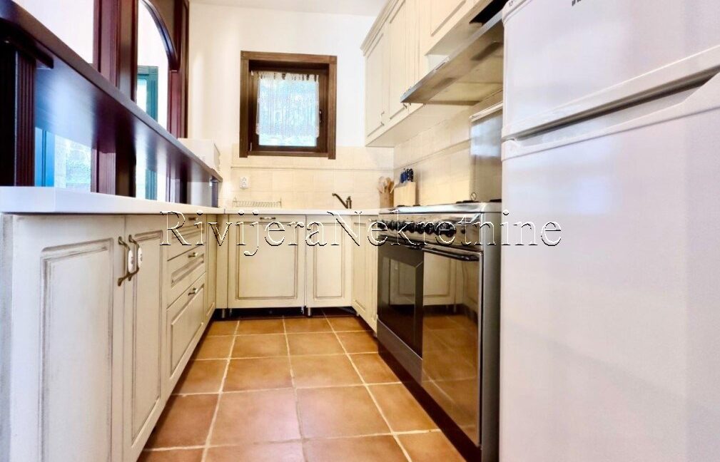 prodaja_sale_Rivijera_Nekretnine_oglasi_Ads_Kotor_Kostanjica_stan (4)