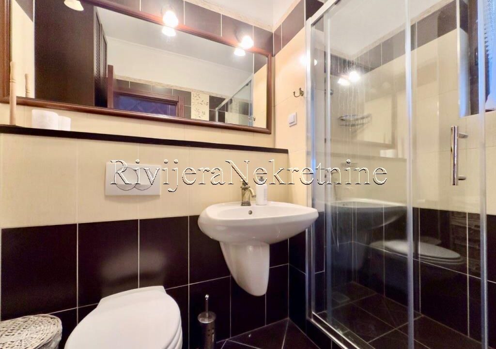 prodaja_sale_Rivijera_Nekretnine_oglasi_Ads_Kotor_Kostanjica_stan (5)