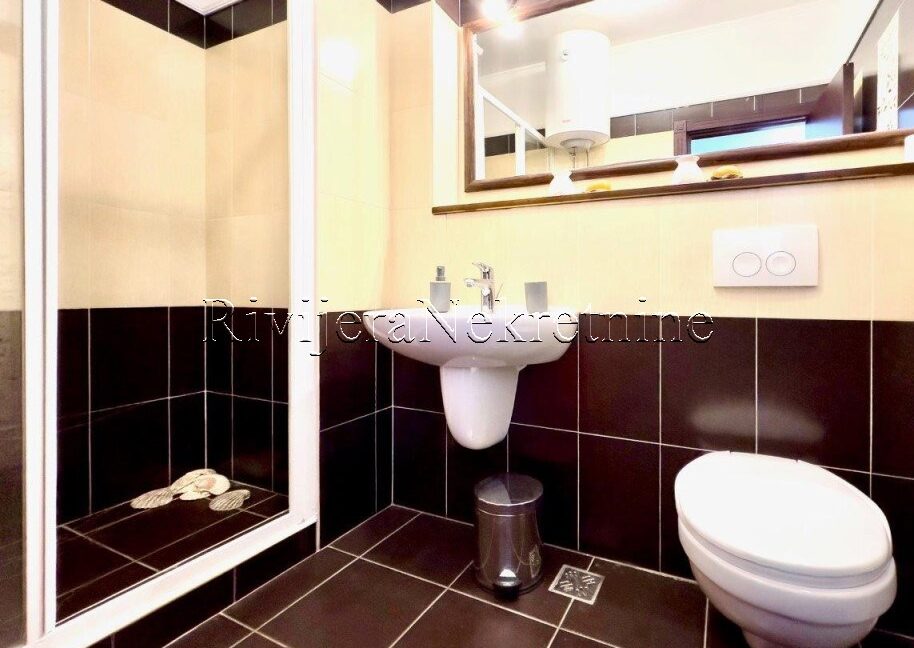 prodaja_Sale_prodaza_ads_oglasi_Rivijera_nekretnine_Kotor_Kostanjica_Rivijera_Nekretnine_ (5)