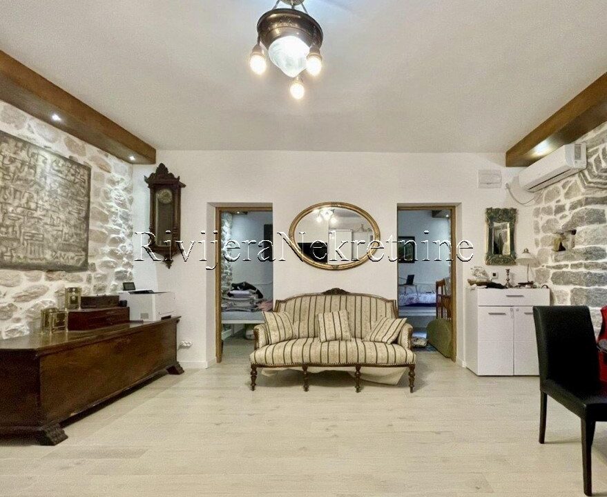 prodaja_Sale_stan_apartment_rivijera_Nekretnine_oglasi_Ads_Prcanj_Kotor_ (2)