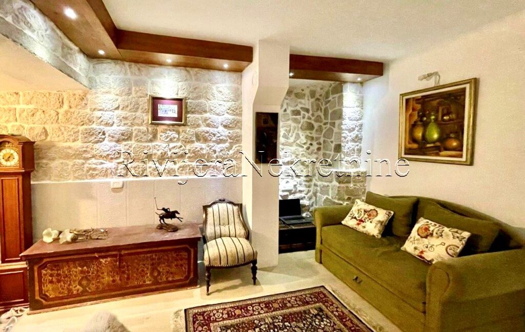 prodaja_Sale_stan_apartment_rivijera_Nekretnine_oglasi_Ads_Prcanj_Kotor_ (5)