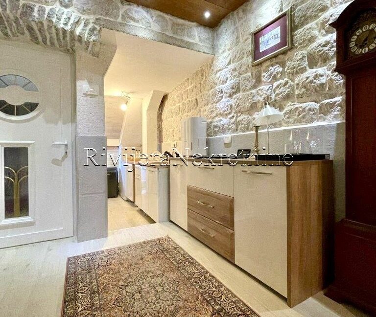 prodaja_Sale_stan_apartment_rivijera_Nekretnine_oglasi_Ads_Prcanj_Kotor_ (6)