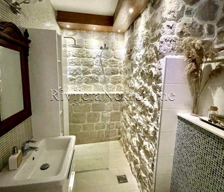 prodaja_Sale_stan_apartment_rivijera_Nekretnine_oglasi_Ads_Prcanj_Kotor_ (7)