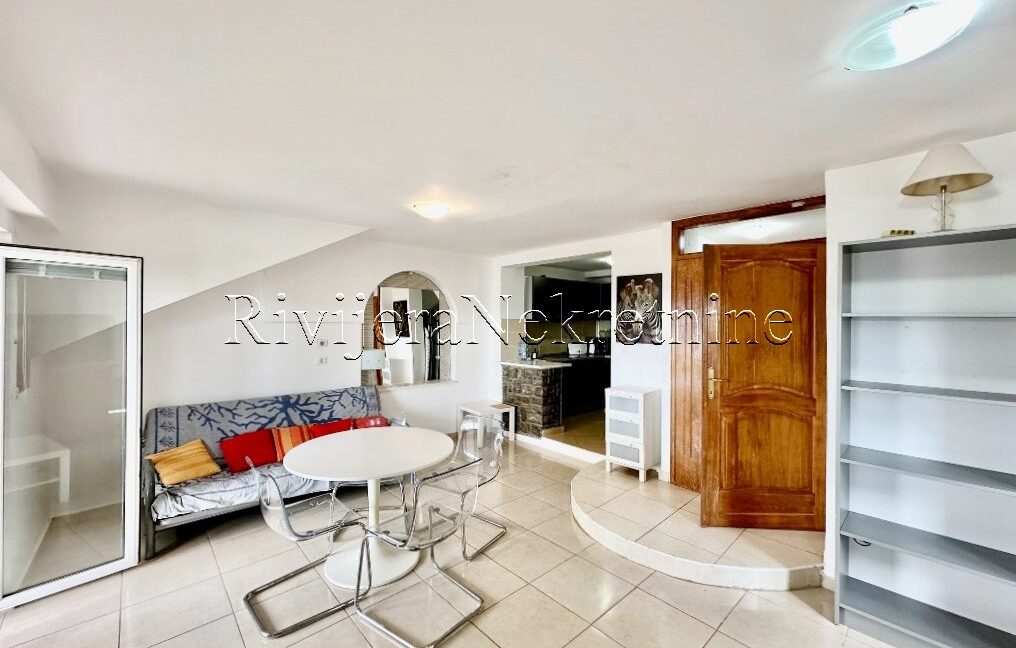 prodaja_sale_stan_Rivijera_Nekretnine_oglasi_Ads_Tivat_prodaza (1)