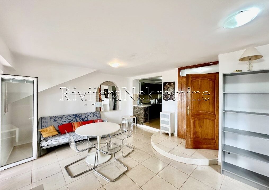 prodaja_sale_stan_Rivijera_Nekretnine_oglasi_Ads_Tivat_prodaza (1)
