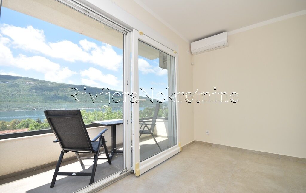 Rivijera_nekretnine_oglasi-ads_Kumbor_Herceg_novi_Portonovi_stan_(1)