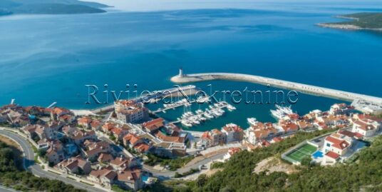 Studio apartment for sale in a luxury complex in Tivat