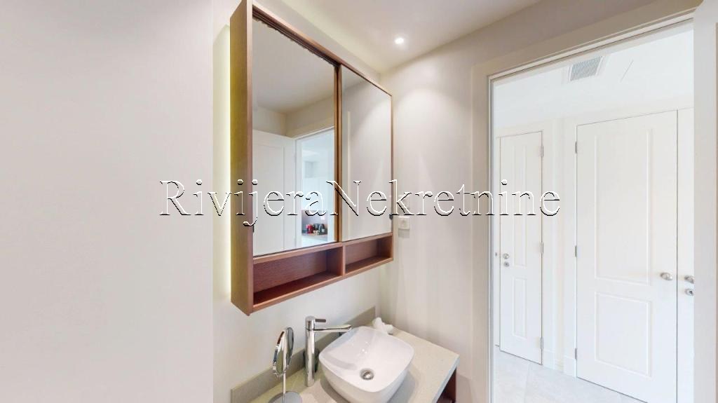 prodaja_Sale_Rivijera_Nekretnine_oglasi_Ads_Lustica_lustica_bay_Tivat_stan_ (2)