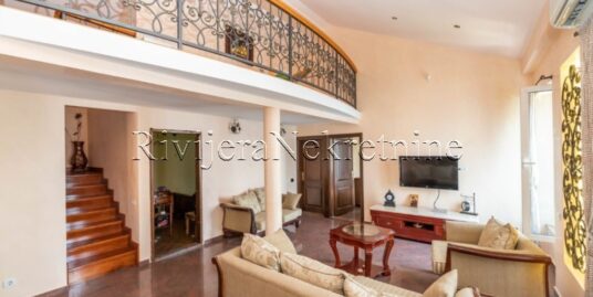 Three-bedroom apartment with panoramic sea view Skver Herceg