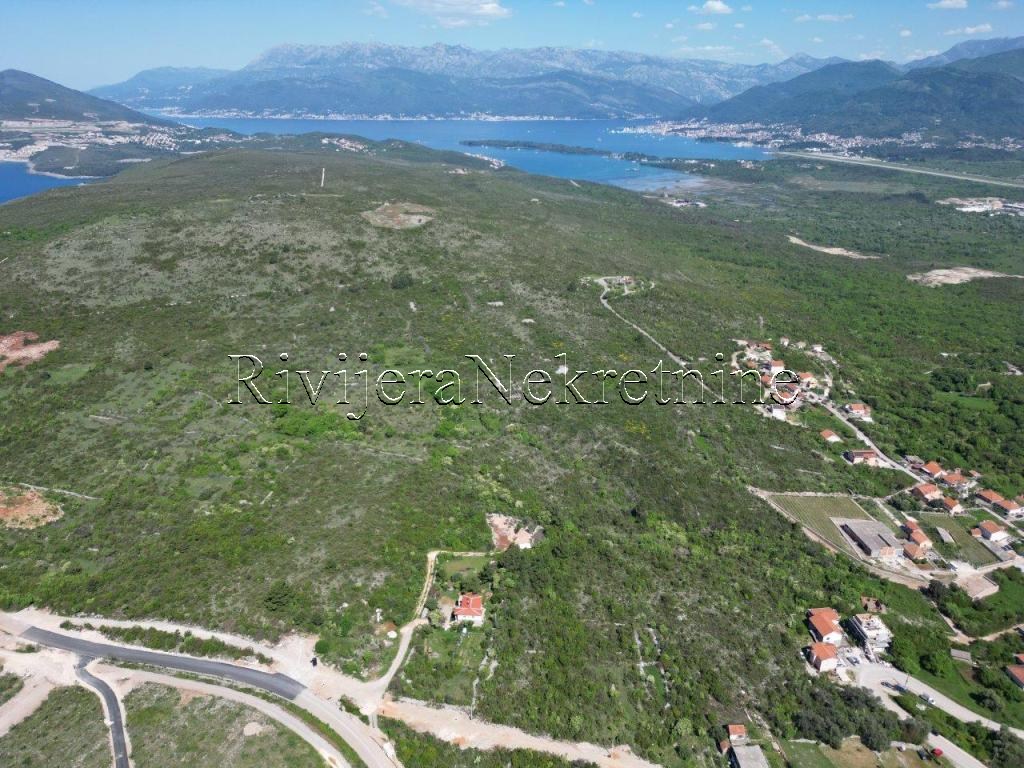 Zu verkaufen Bauland in der Gemeinde Kotor
