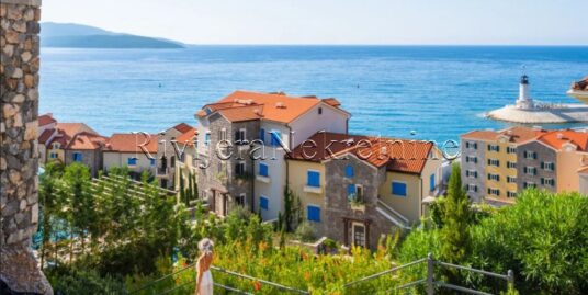 Apartment for sale in a luxury complex in Tivat