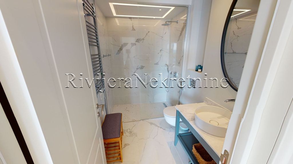 prodaja_prodaza_sale_Lustica_Bay_Tivat_Rivijera_Nekretnine_ads_oglasi_ (10)