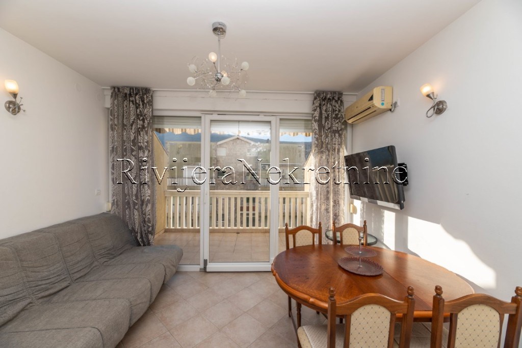 Duplex apartment with sea view Djenovici