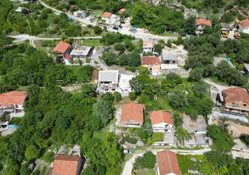prodaja_sale_Risan_Kotor_Rivijera_Nekretnine_oglasi_Ads_kuca_house (3)