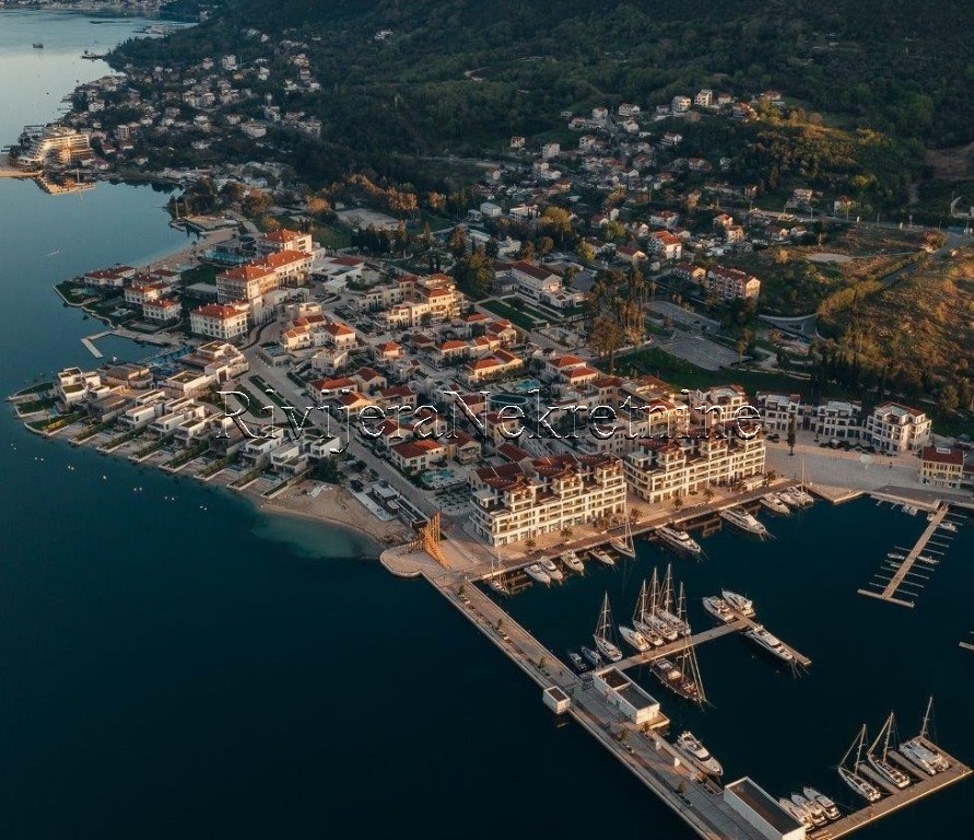For sale seafront penthouse Herceg Novi