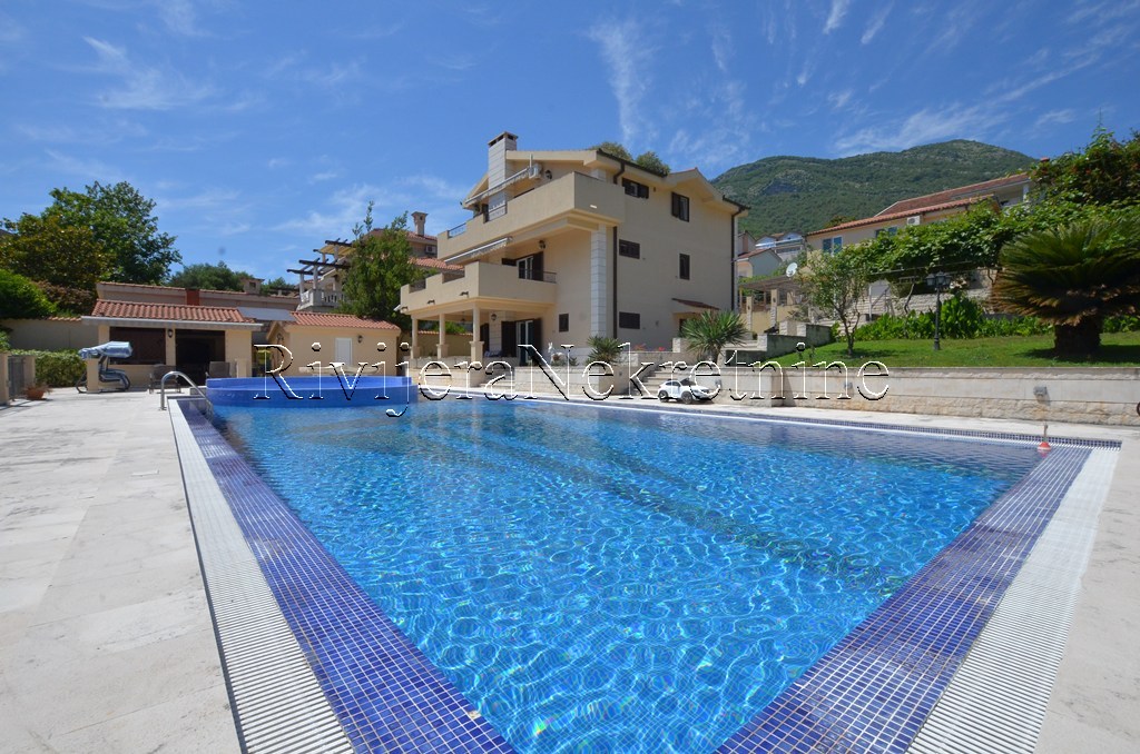 Villa on the coast Baosic Boka Kotorska