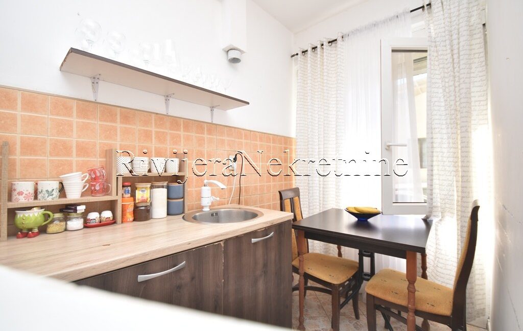 prodaja_Sale_Riivjera_Nekretnine_oglasi_Ads_Herceg_Novi_centar_stan (3)